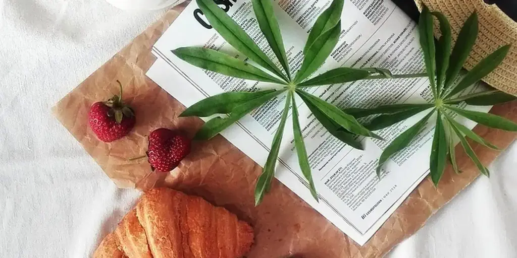 Personal Symbols vs. Universal Archetypes: Decoding Your Unique Dream Language